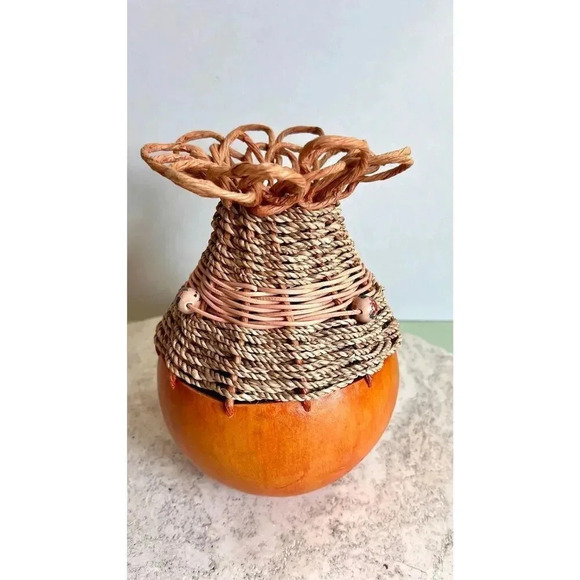 Vintage Handmade Carved Embellished Brown Gourd Decorative Vase Tabletop Decor s - Picture 2 of 12